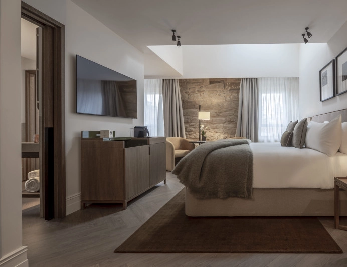 0000-Suite-Junior-Palacio-de-los-Angeles.jpg