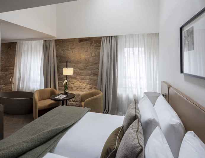 0002-Suite-Junior-Palacio-de-los-Angeles.jpg
